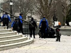 Homem armado é preso em frente ao Capitólio dos EUA Homem armado é preso em frente ao Capitólio dos EUA