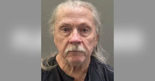 Homem da Flórida mata avó depois de alegar que ela o atacou com uma faca