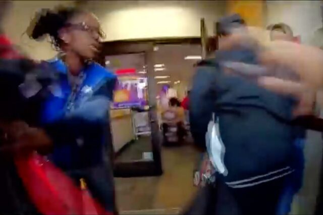 Homem colocado em coma após briga de dois brutos durante a festa de aniversário de Chuck E. Cheese de uma menina de 5 anos
