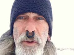 Homem dos EUA preso por ligações com mortes a tiros na polícia de Wieambilla Donald Day Jr, 60 anos, foi acusado um ano depois nos EUA de fazer ameaças a figuras públicas e agentes do FBI.