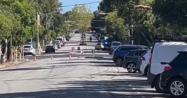 Homem é preso após ameaça de bomba ao lado de duas escolas em Melbourne
