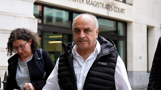 Homem que queimou o Alcorão em Londres pode obter asilo Homem que queimou o Alcorão em Londres pode obter asilo nos EUA, já que caso chama a atenção do governo Trump