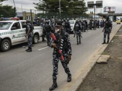 Homens armados matam pelo menos 32 pessoas no norte da Nigéria, dizem moradores Homens armados matam pelo menos 32 pessoas no norte da Nigéria, dizem moradores