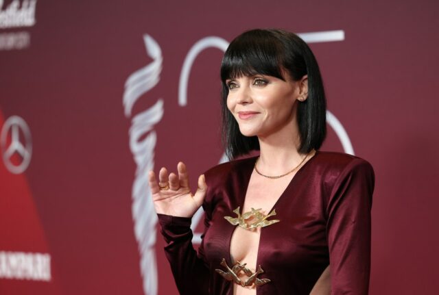 Horóscopos 12 de fevereiro de 2026: Christina Ricci, siga o caminho certo
