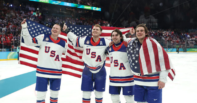 HuffPost: 'Acenar a bandeira americana' é um 'desligamento' após as HuffPost: 'Acenar a bandeira americana' é um 'desligamento' após as vitórias olímpicas dos EUA