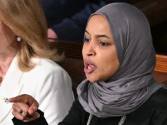 Ilhan Omar perturba o estado da União de Trump com mensagem contundente: ‘Você matou americanos’ | Vídeo Yahoo news home