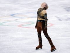 Ilia Malinin dos EUA cai, mas entrega um skate impressionante para ganhar o ouro olímpico Ilia Malinin dos EUA cai, mas entrega um skate impressionante para ganhar o ouro olímpico