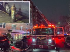 Incêndio em apartamento em Nova York mata 1 pessoa depois que a batalha dos bombeiros para extinguir o incêndio diminuiu devido ao hidrante bloqueado Incêndio em apartamento em Nova York mata 1 pessoa depois que a batalha dos bombeiros para extinguir o incêndio diminuiu devido ao hidrante bloqueado