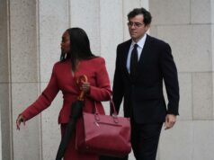 Instagram diz que notificará pais sobre buscas por termos relacionados ao suicídio Instagram diz que notificará pais sobre buscas por termos relacionados ao suicídio