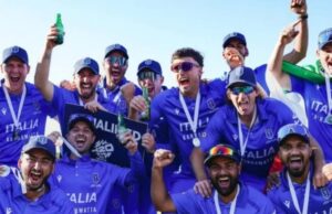 Itália pronta para impressionar na estreia na Copa do Mundo T20 contra a Escócia Wayne Madsen em ação.