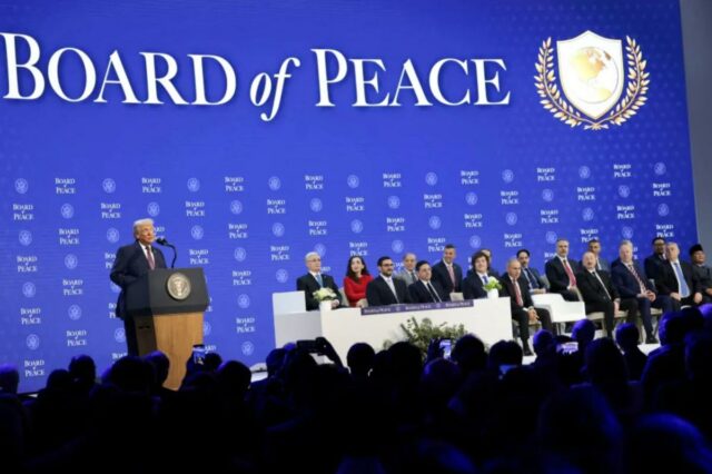 JPMorgan negocia com banco para Conselho de Paz de Trump: relatório
