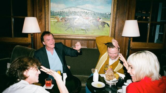 Jamie Adams na direção de Quentin Tarantino, Simon Pegg e Charlotte Gainsbourg em 'Only What We Carry' - e na filmagem do filme em seis dias (EXCLUSIVO)
