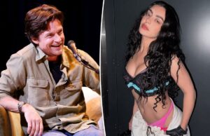 Jason Bateman se casou com Charli XCX por não querer filhos em uma entrevista estranha Jason Bateman se casou com Charli XCX por não querer filhos em uma entrevista estranha