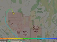 Jatos ultrassecretos da Força Aérea dos EUA avistados perto da Área 51 em meio às alegações de divulgação de OVNIs de Trump Sites de rastreamento de voos capturaram dois voos em direção à Área 51 na manhã de sexta-feira. A primeira, designada Janet 31, decolou de Las Vegas às 8h55 horário do leste dos EUA