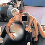 Jeffrey Epstein ordenou o enterro de duas 'garotas estrangeiras' perto de seu rancho depois que elas foram estranguladas até a morte durante 'sexo violento e fetichista', alegou uma pessoa que afirma ser ex-trabalhadora