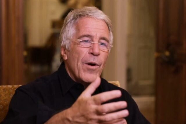 Jeffrey Epstein se autodenomina predador sexual de 'nível um' em entrevista recém-lançada
