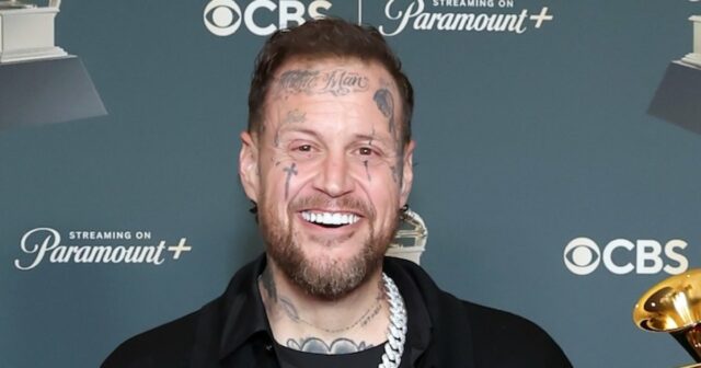 Jelly Roll diz que é um ‘caipira idiota’ enquanto outros Lista de vencedores do Grammy 2026 GettyImages-2259489965