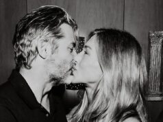 Jennifer Aniston beija o namorado ‘guru do amor’ Jim Curtis em uma foto íntima enquanto comemora seu 57º aniversário Jennifer Aniston deu um beijo doce com seu namorado hipnotizador de Hollywood, Jim Curtis, 50, enquanto comemorava seu 57º aniversário na quarta-feira.