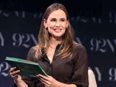 Jennifer Garner abandonou jeans rígidos por este estilo de calça confortável celebridades