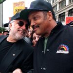 Jesse Jackson tinha carisma na tela. Mas quando ele travou uma guerra contra Hollywood, teve poucos resultados