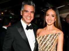 Jessica Alba e Cash Warren finalizam o divórcio com pagamento multimilionário 2 anos após a separação Jessica Alba e Cash Warren finalizam o divórcio com pagamento multimilionário 2 anos após a separação