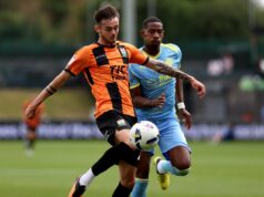 Joe Hugill marca o primeiro gol profissional desde a saída do Man Utd, encerrando uma seca de 10 meses Joe Hugill marca o primeiro gol profissional desde a saída do Man Utd, encerrando uma seca de 10 meses