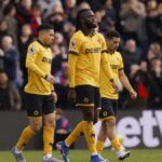 Jogadores do Sunderland e Wolves abusados ​​racialmente após derrotas na Premier League, clubes condenam comportamento