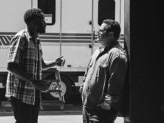 Josh Gad e a equipe de ‘Homem Maravilha’ em ‘Doorman’, contos de advertência e sua participação selvagem Josh Gad e a equipe de 'Homem Maravilha' em 'Doorman', contos de advertência e sua participação selvagem