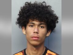 Jovem de 18 anos é preso depois que mulher foi morta a tiros fora de uma loja em Miami Corpo de mulher encontrado dentro do freezer na Dollar Tree Store