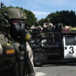 Juiz bloqueia proibição da Califórnia de agentes federais usarem máscaras