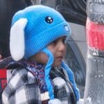 Liam Conejo Ramos, 5 anos, é detido por oficiais da Imigração e Alfândega dos EUA depois de voltar da pré-escola.