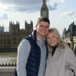 Katie Bates se prepara para a primeira sessão de terapia intensiva após o caso do marido