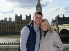 Katie Bates se prepara para a primeira fuga de terapia intensiva após o caso do marido Katie Bates se prepara para a primeira sessão de terapia intensiva após o caso do marido