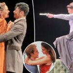 Katie Holmes vista pela primeira vez desde a morte do colega de elenco de 'Dawson's Creek', James Van Der Beek