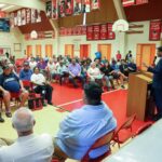 Khanna retorna a Milpitas para outra prefeitura