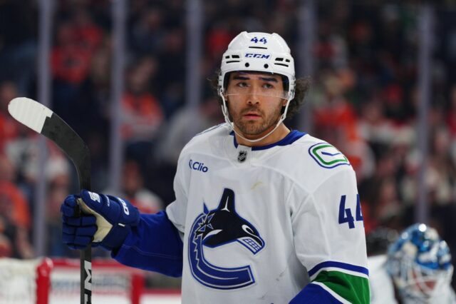 Kiefer Sherwood fará estreia no Sharks e terá grande papel no início
