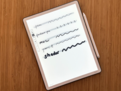 Kindle Scribe 3ª geração: uma melhoria muito necessária entre os leitores eletrônicos da Amazon O Kindle Scribe 2024 à esquerda e o Kindle Scribe 2025 à direita.