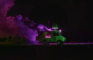 Kino Film Collection embarca no Festival de Cinema de Los Angeles como patrocinador apresentador | Exclusivo O co-CEO da Netflix, Ted Sarandos, e o CEO da Paramount, David Ellison (Getty Images/Chris Smith para TheWrap)