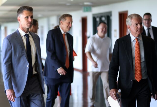 Kurtenbach: Sim, os fãs do SF Giants deveriam estar com Kurtenbach: Sim, os fãs do SF Giants deveriam estar com raiva - eles estão sendo acesos