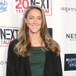 Kristin Cavallari confirmou que recebeu implantes mamários e uma elevação após amamentar três filhos