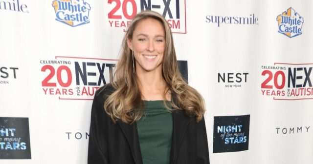 Kristin Cavallari confirmou que recebeu implantes mamários e uma elevação após amamentar três filhos