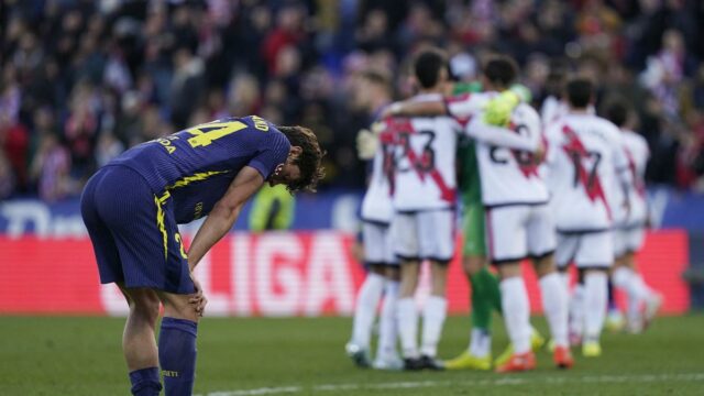La Liga 2025-26: Rayo Vallecano goleia o Atlético de Madrid por 3 a 0

