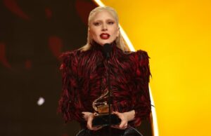 Lady Gaga diz às mulheres da música para lutarem por suas ideias em discurso no Grammy Lady Gaga diz às mulheres da música para lutarem por suas ideias em discurso no Grammy