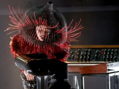 Lady Gaga reinventa ‘Abracadabra’ com guitarras de rock vestida como um pássaro enjaulado no Grammy Lady Gaga reinventa 'Abracadabra' com guitarras de rock vestida como um pássaro enjaulado no Grammy