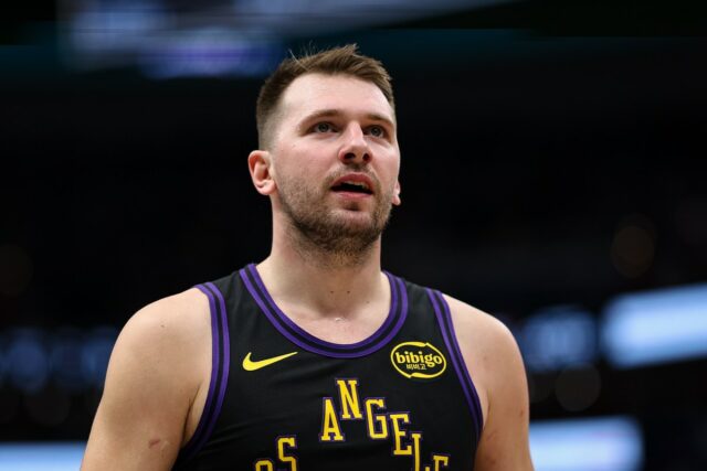 Lakers toma a decisão final de Luka Doncic contra Warriors
