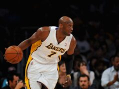 Lamar Odom fala sobre o uso de drogas pesadas durante a carreira na NBA: ‘Tive ótimos verões com cocaína’ Lamar Odom driblou enquanto jogava pelo Los Angeles Lakers.