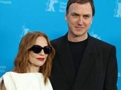 Lars Eidinger queria o papel de vampiro de Isabelle Huppert em ‘The Blood Countess’: mas ‘Acontece que eu era o terapeuta do vampiro!’ Lars Eidinger queria o papel de vampiro de Isabelle Huppert em 'The Blood Countess': mas 'Acontece que eu era o terapeuta do vampiro!'