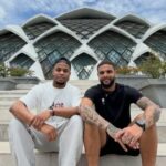 Layvin Kurzawa passa pela mesquita de Al Jabbar, Bobotoh Persib: da procura de Takjil a se tornar um imã Tarawih