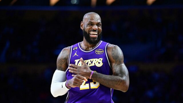 LeBron James bate outro recorde e se torna o jogador mais velho a ter um triplo-duplo na NBA
