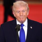 Leavitt diz que Trump escolhe a diplomacia primeiro para o Irã, mas continua “disposto a usar” força letal se necessário